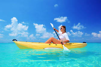 femme en kayak